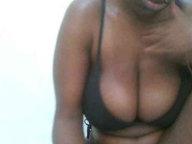 Bigboobs77 Live Webcam on BongaCams