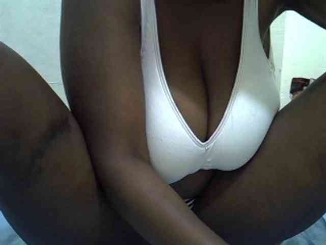 Bigboobs77 webcam