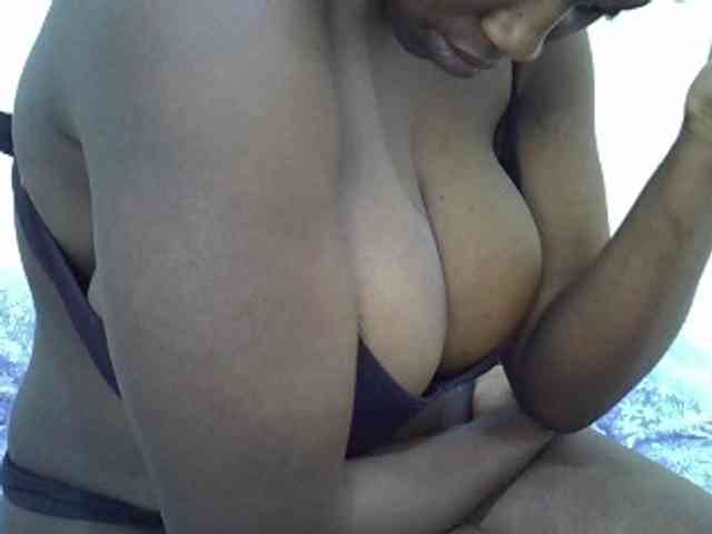 Bigboobs77 webcam