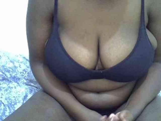 Bigboobs77 webcam