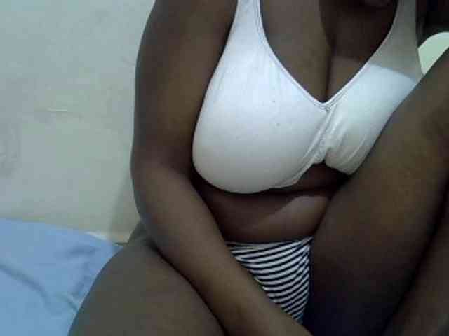 Bigboobs77 webcam