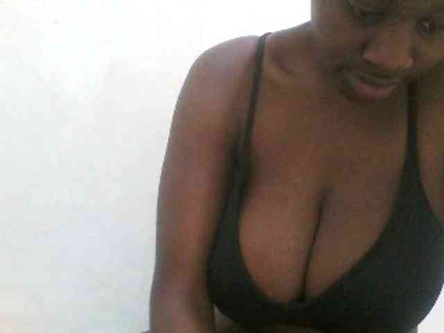 Bigboobs77 Live Webcam on BongaCams