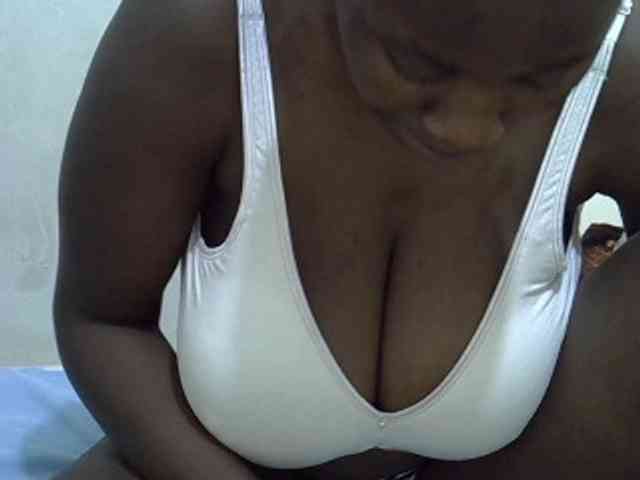 Bigboobs77 webcam