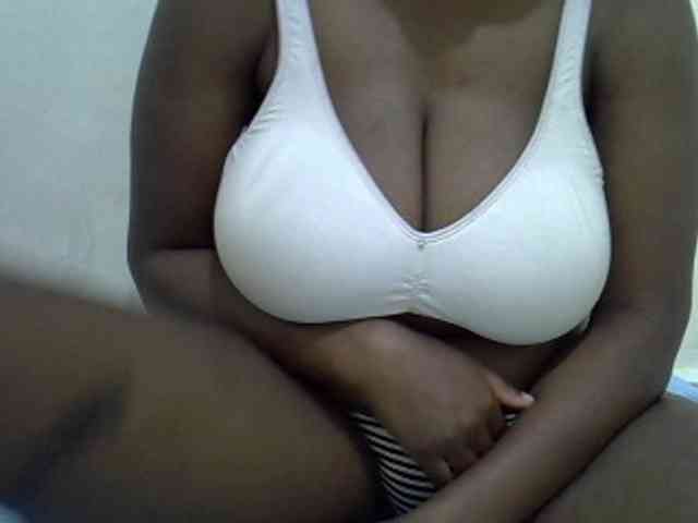 Bigboobs77 webcam