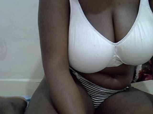 Bigboobs77 webcam