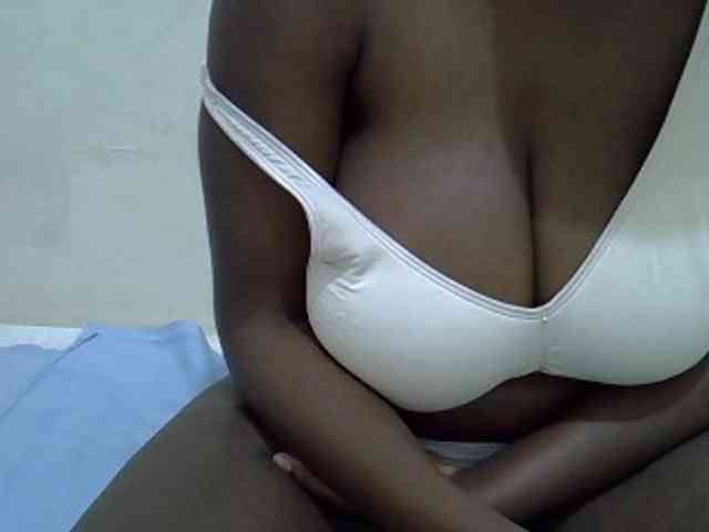 Bigboobs77 webcam