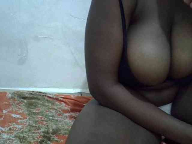 Bigboobs77 webcam