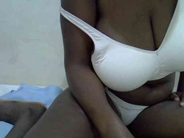 Bigboobs77 webcam