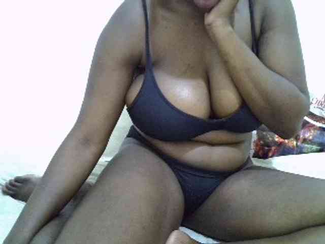 Bigboobs77 webcam