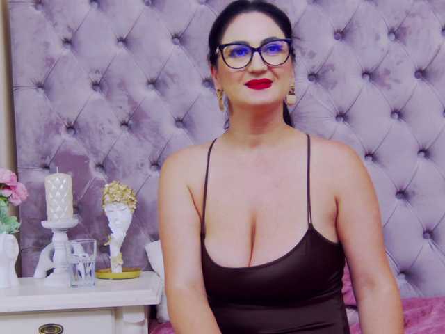 Sex chat gratuit in direct cu CassidyVelvet pe BongaCams