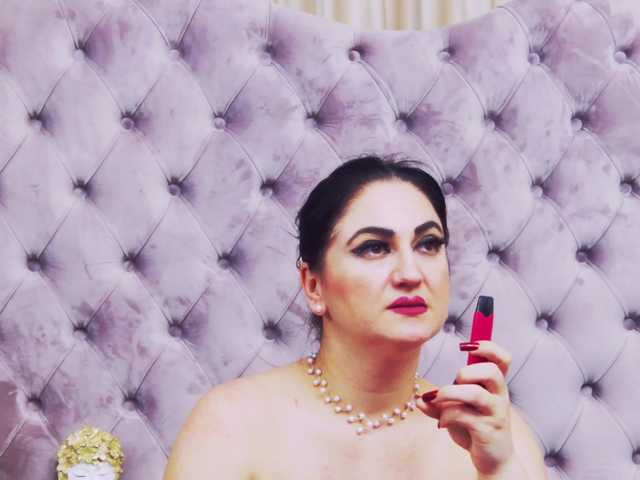 Sex chat gratuit in direct cu CassidyVelvet pe BongaCams