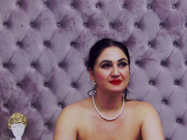 Sex chat gratuit in direct cu CassidyVelvet pe BongaCams