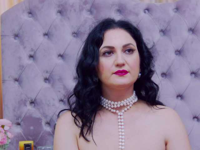 Sex chat gratuit in direct cu CassidyVelvet pe BongaCams