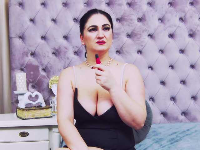 Sex chat gratuit in direct cu CassidyVelvet pe BongaCams