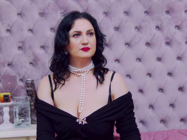 Sex chat gratuit in direct cu CassidyVelvet pe BongaCams