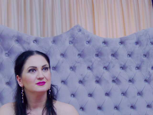 Sex chat gratuit in direct cu CassidyVelvet pe BongaCams