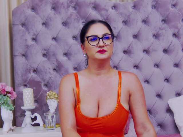 Sex chat gratuit in direct cu CassidyVelvet pe BongaCams