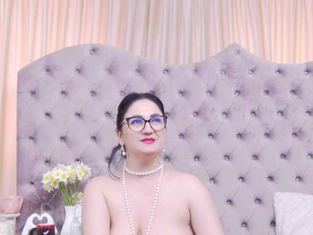 CassidyVelvet's BongaCams show and profile