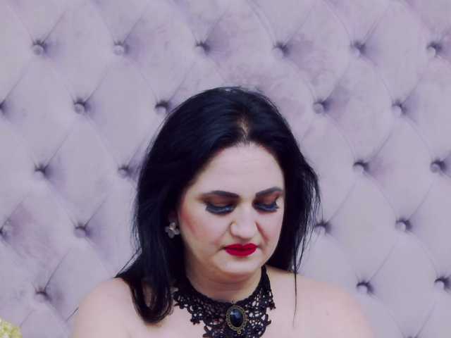 Sex chat gratuit in direct cu CassidyVelvet pe BongaCams