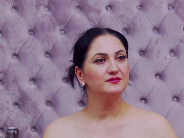 Sex chat gratuit in direct cu CassidyVelvet pe BongaCams