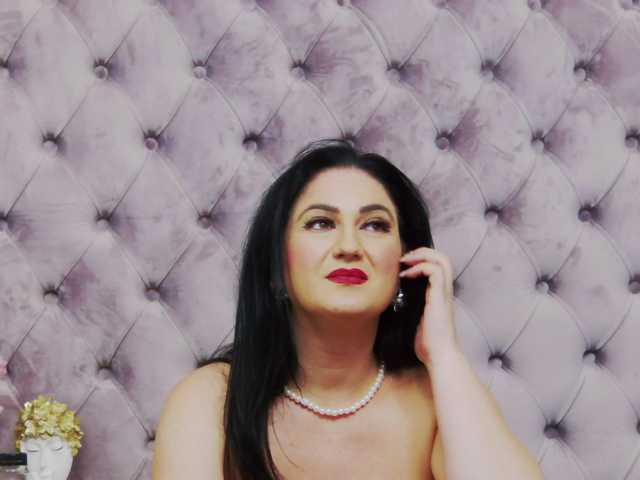 Sex chat gratuit in direct cu CassidyVelvet pe BongaCams