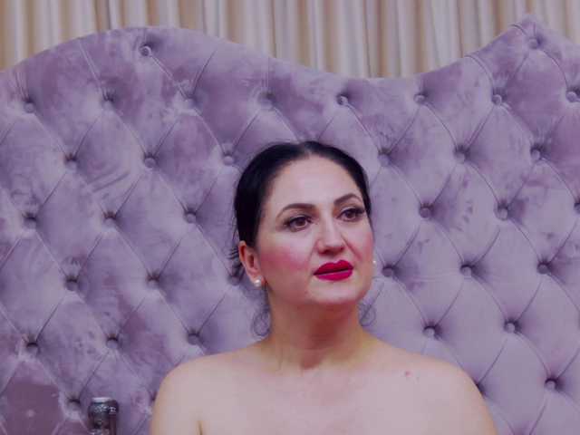 Sex chat gratuit in direct cu CassidyVelvet pe BongaCams
