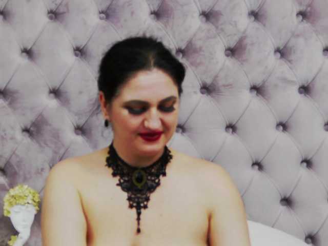 Sex chat gratuit in direct cu CassidyVelvet pe BongaCams