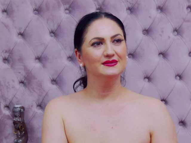 Sex chat gratuit in direct cu CassidyVelvet pe BongaCams