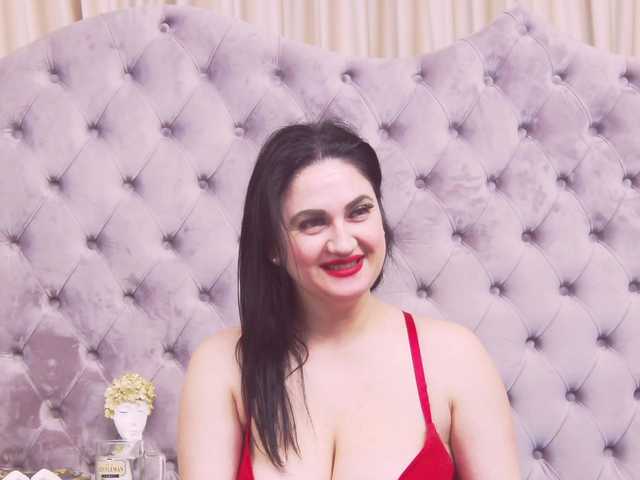 CassidyVelvet è una delle cam girl italiane più provocanti durante uno show su BongaCams. Tag associati: White/Caucasian,Brunette,Shaved