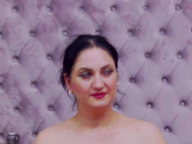Sex chat gratuit in direct cu CassidyVelvet pe BongaCams