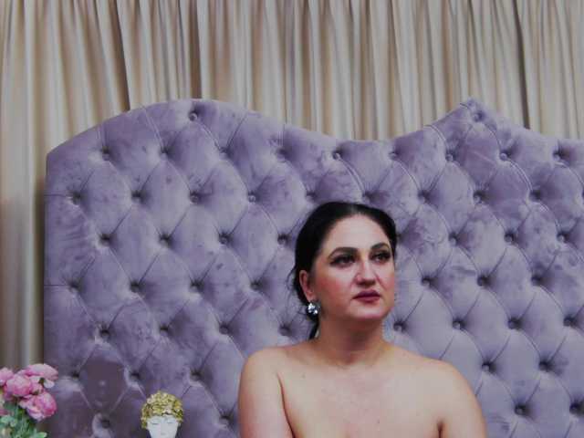 Sex chat gratuit in direct cu CassidyVelvet pe BongaCams
