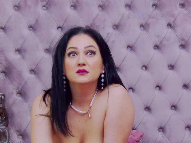 Sex chat gratuit in direct cu CassidyVelvet pe BongaCams