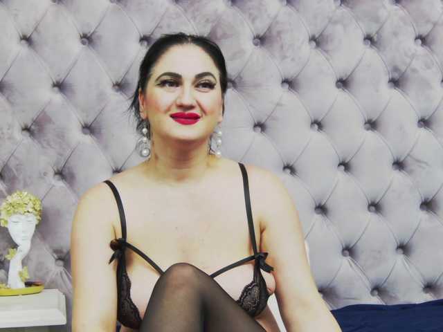 Sex chat gratuit in direct cu CassidyVelvet pe BongaCams