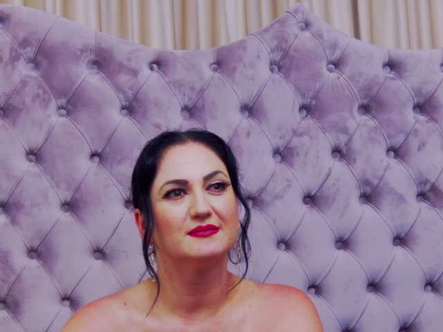 Sex chat gratuit in direct cu CassidyVelvet pe BongaCams