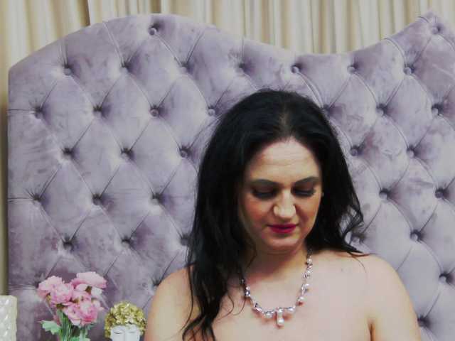 Sex chat gratuit in direct cu CassidyVelvet pe BongaCams