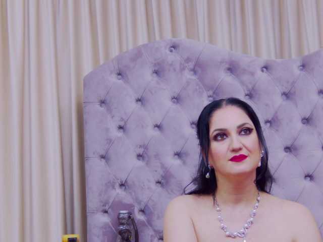 Sex chat gratuit in direct cu CassidyVelvet pe BongaCams