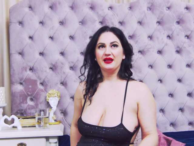 Sex chat gratuit in direct cu CassidyVelvet pe BongaCams