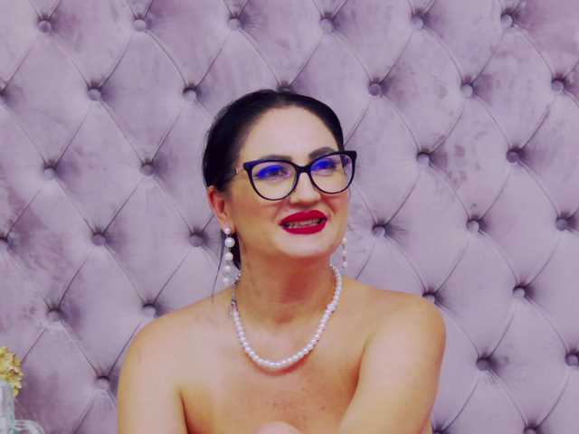 Sex chat gratuit in direct cu CassidyVelvet pe BongaCams