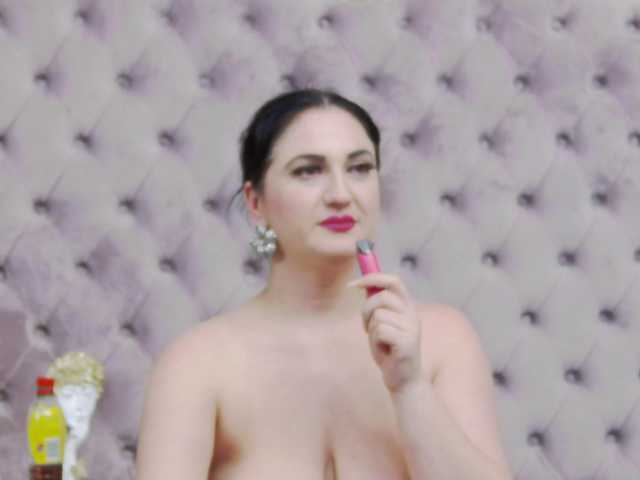 Sex chat gratuit in direct cu CassidyVelvet pe BongaCams