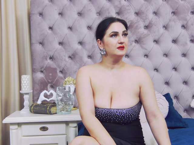 Sex chat gratuit in direct cu CassidyVelvet pe BongaCams