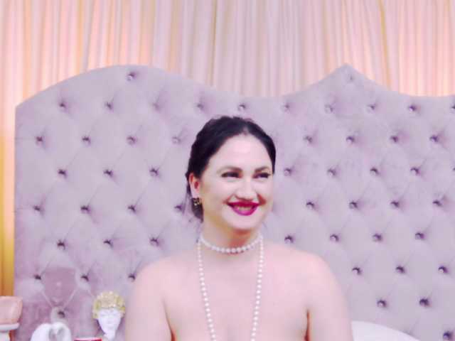 CassidyVelvet's BongaCams show and profile