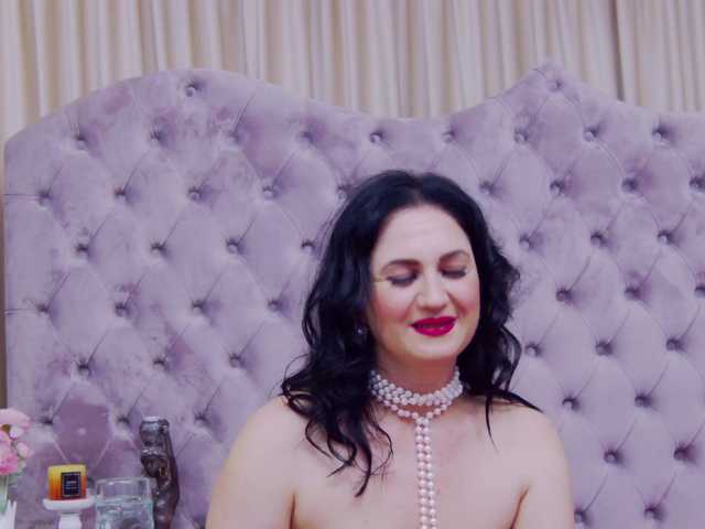 Sex chat gratuit in direct cu CassidyVelvet pe BongaCams