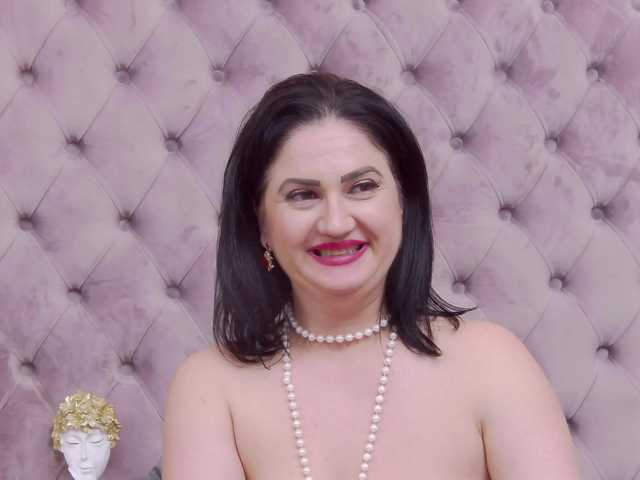 CassidyVelvet's BongaCams show and profile