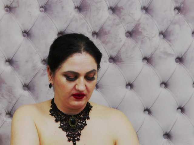 Sex chat gratuit in direct cu CassidyVelvet pe BongaCams