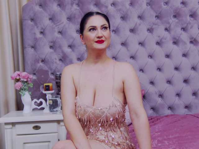 Sex chat gratuit in direct cu CassidyVelvet pe BongaCams