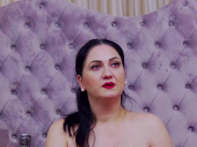 Sex chat gratuit in direct cu CassidyVelvet pe BongaCams