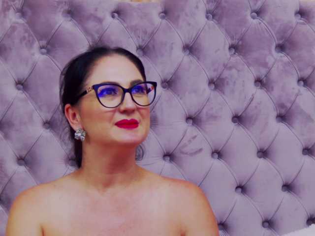 CassidyVelvet on BongaCams 