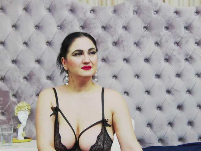 Sex chat gratuit in direct cu CassidyVelvet pe BongaCams