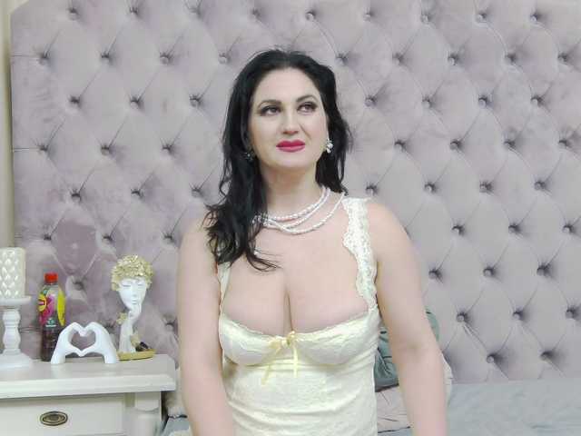 Sex chat gratuit in direct cu CassidyVelvet pe BongaCams