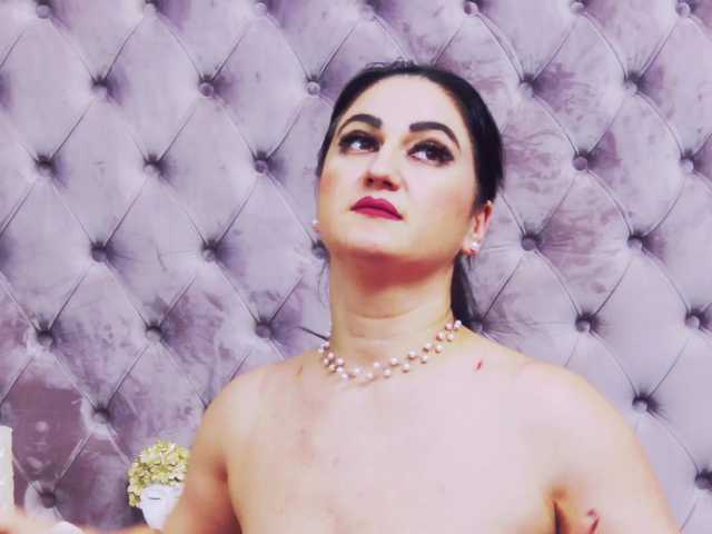 Sex chat gratuit in direct cu CassidyVelvet pe BongaCams